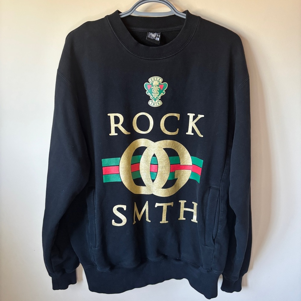 Rock Smith Men’s L Gold & Black Crewneck Sweater with Bold Graphic